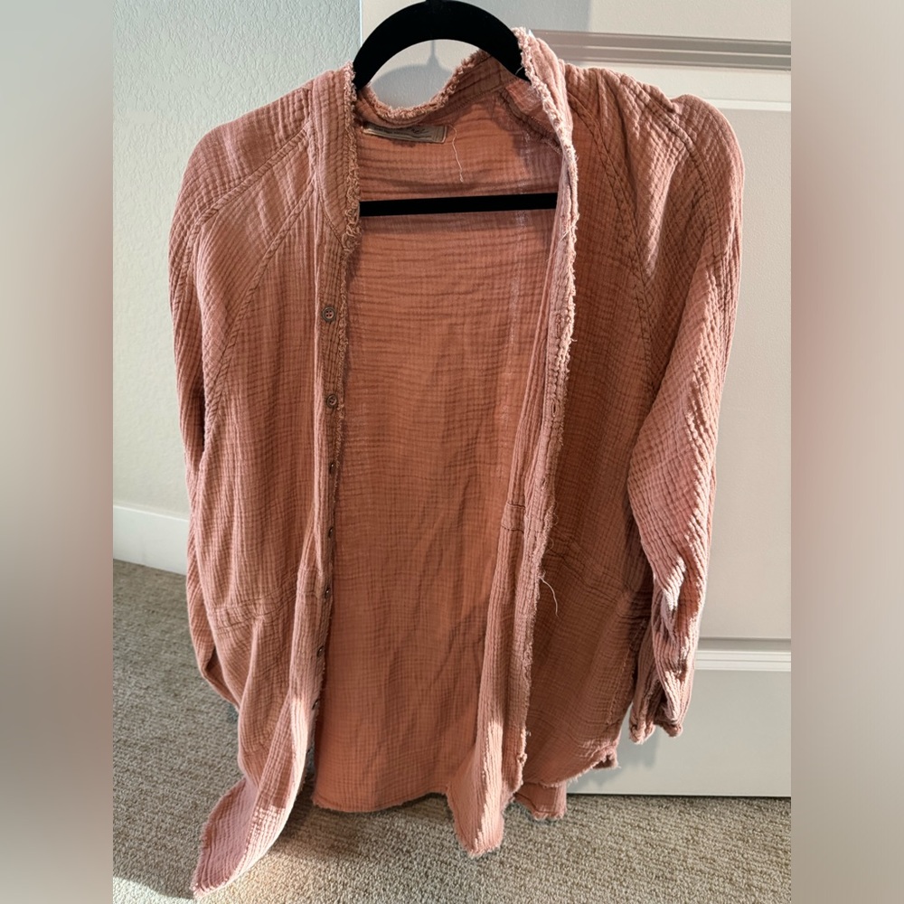 We the Free Summer Daydreamer button down in coral